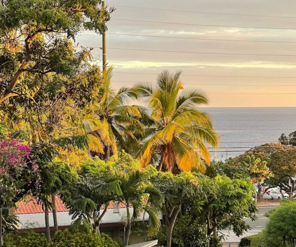 Casa Tropical Kona -Kailua Bay Resort 2-201