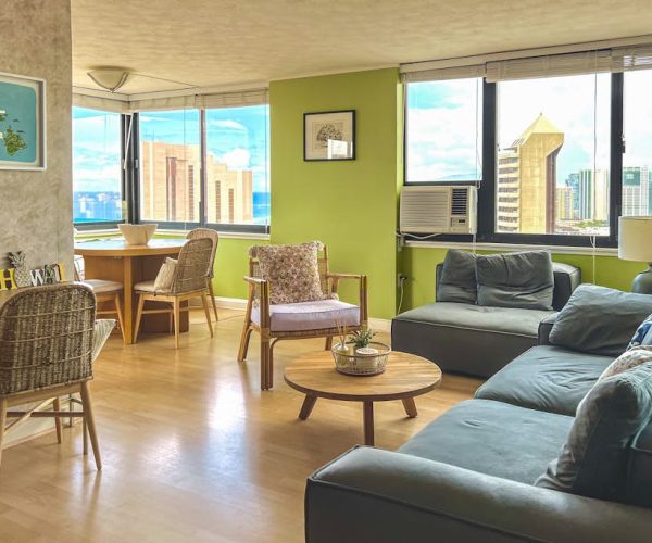 The Windsor Waikiki #3704 – 30-Night Minimum