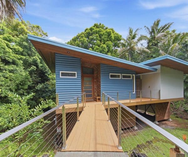 Tranquil Island Escape at Kehena Beach