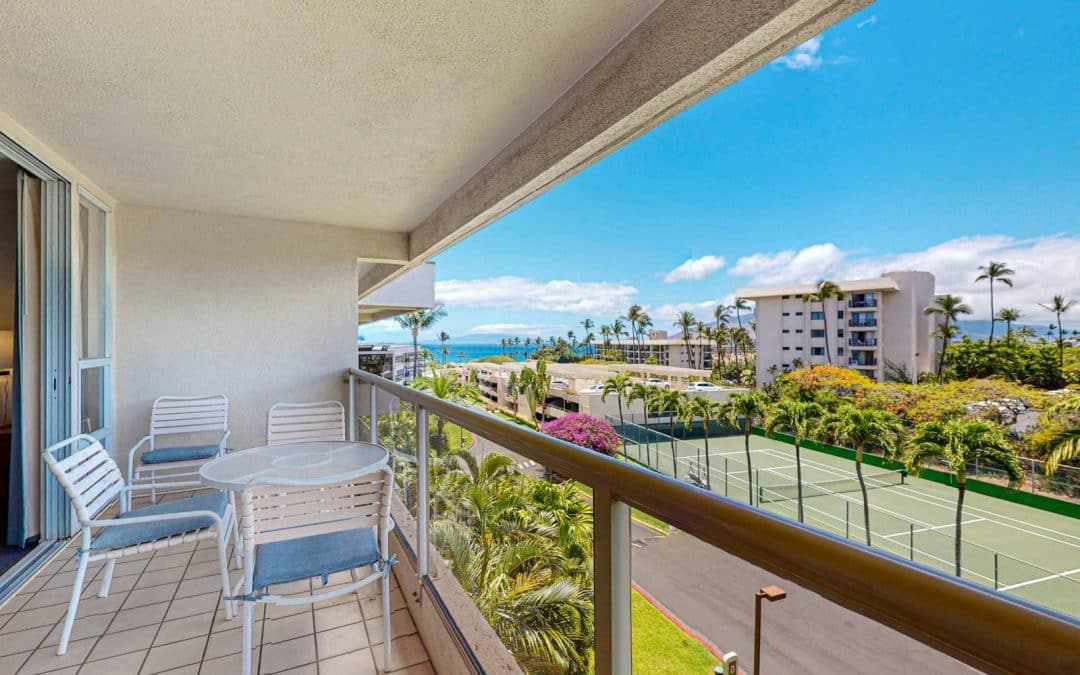 Maui Banyan Q408